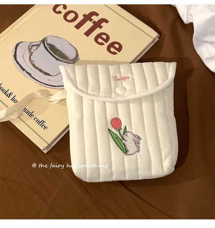 Portable Mini Sanitary Napkin Storage Bag for Students