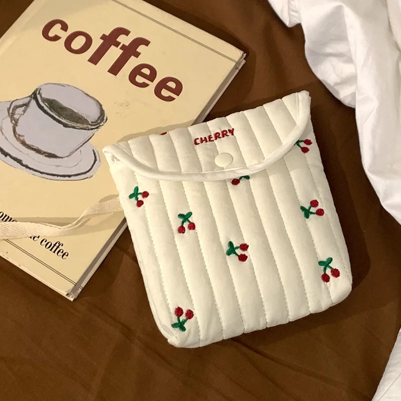 Portable Mini Sanitary Napkin Storage Bag for Students